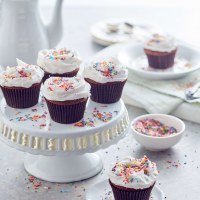 How to make fluffy white frosting from scratch