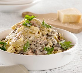 Fettuccine With Bacon And Mushrooms
