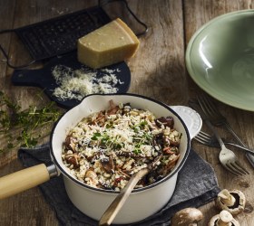 One-pan Creamy Mushroom Risotto Topped With Crispy Bacon