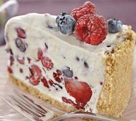 Berry Ice Cream Cheesecake