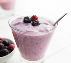 Vegan Berry Yoghurt