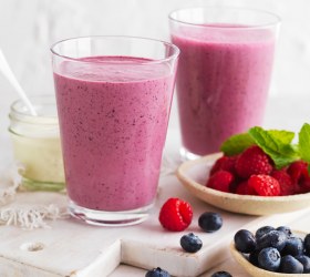 Berry, Yoghurt and Mint Smoothie