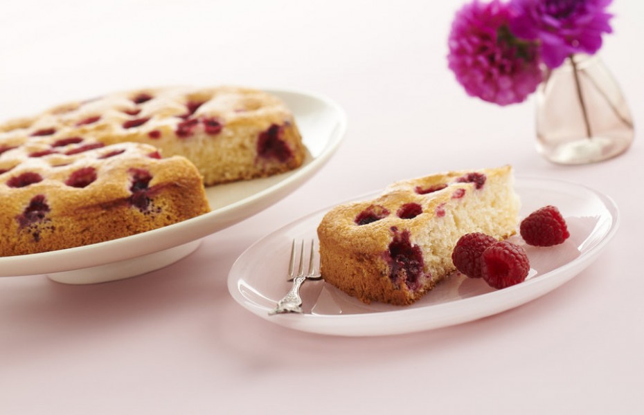 Raspberry and Coconut Cake