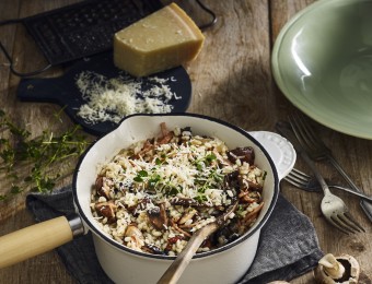 One-pan Creamy Mushroom Risotto Topped With Crispy Bacon
