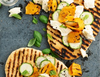 How to make flatbreads on a barbecue