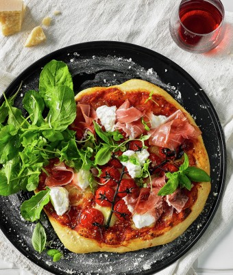 Goats Cheese and Proscuitto Pizza