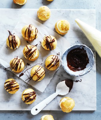 How to make classic cream puffs with homemade choux pastry
