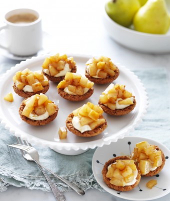 Pears and Sour Cream in Butternut Cookies Cases