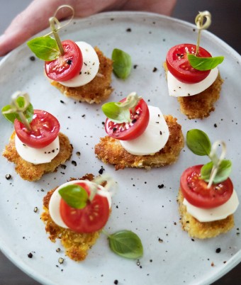 Mini Summer Chicken Caprese Bites Mini Summer Chicken Caprese Bites