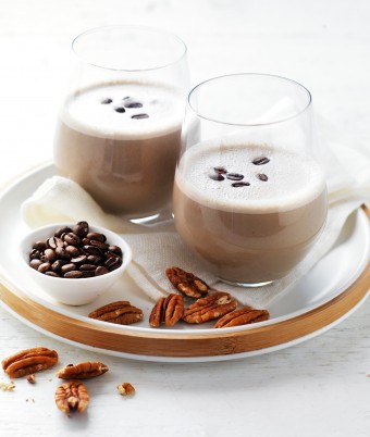 Iced Coffee, Banana and Pecan Smoothie