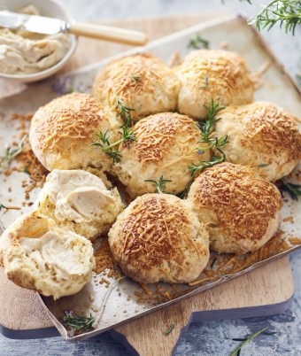 Onion and Rosemary Damper Onion and Rosemary Damper