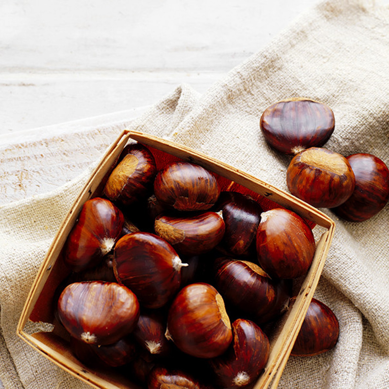 Pan Roasted Chestnuts {With Chestnut Pan or Cast-Iron Skillet) - Italian  Recipe Book