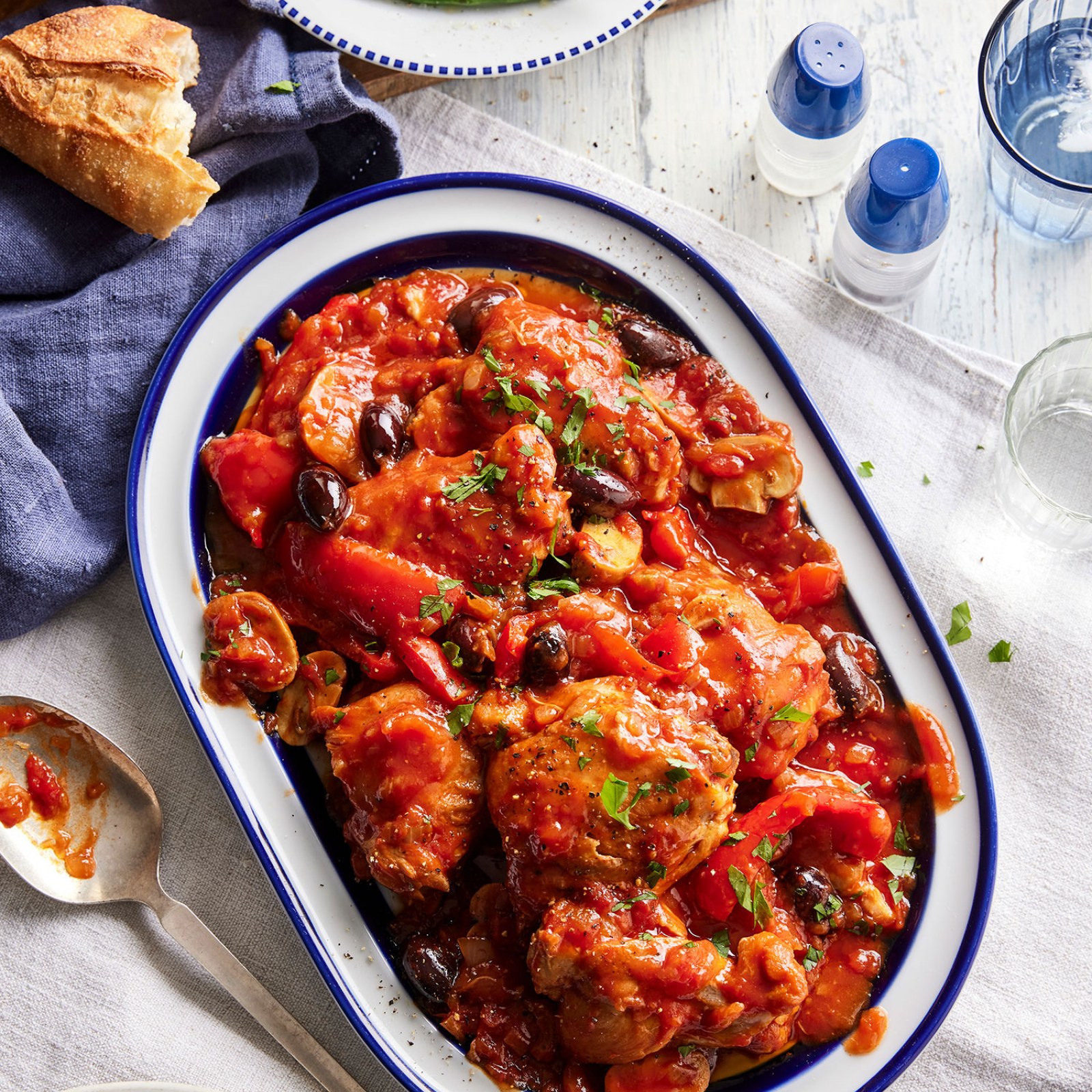https://myfoodbook.com.au/sites/default/files/styles/1x1/public/recipe_photo/whisk_rosella_slow_cooker_chicken_cacciatore_web.jpg