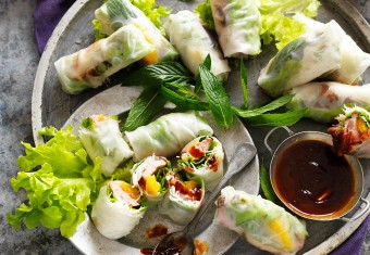 Vietnamese rice paper rolls recipe with hoisin dipping sauce