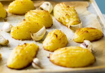 Best crispy roast potatoes recipe
