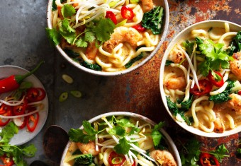 Satay noodle soup with prawns recipe