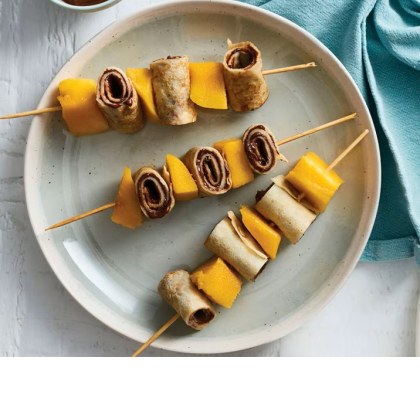 Mango pancake skewers with Nutella