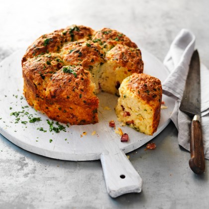 Cheese and Bacon Pull-apart Loaf