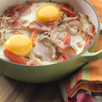 Egg Pan with Leg Ham, Red Onion and Capsicum