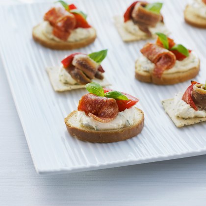 Mediterranean Mini Toasts