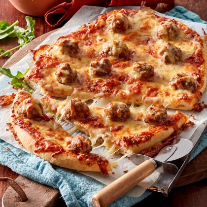 The Best Meatball Pizza