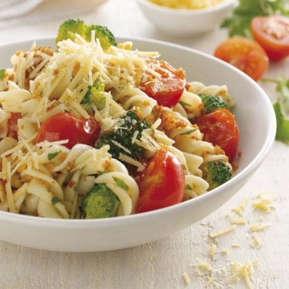 Pasta with broccoli and cherry tomatoes