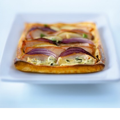 Red Onion Tarts with Brie Cheese