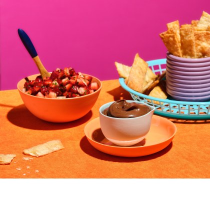 Strawberry Salsa and Tortilla Cinnamon Chips with Nutella