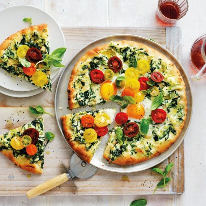 Spinach, Tomato & Egg Pizzas