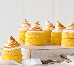 Little Lemon Meringue Cakes