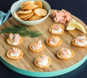 Hot Smoked Salmon on Cobs Hip Chips