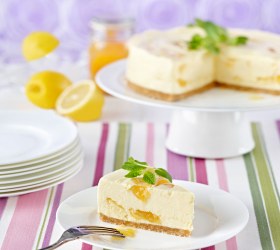 White Chocolate and Lemon Swirl Cheesecake
