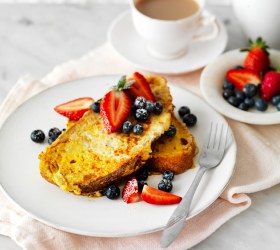 Eggy French Toast with Berries