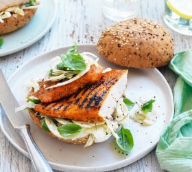 Tuscan chicken burgers with fennel slaw