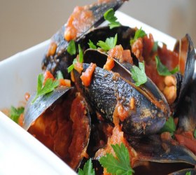 Mussels in a Spicy Tomato Sauce