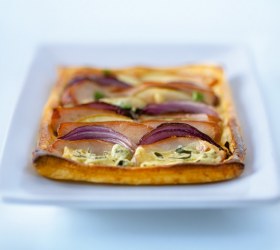 Red Onion Tarts with Brie Cheese