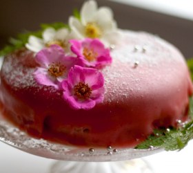 Fresh Berry Farm's Pink Princess Cake