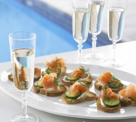 Crostini with Smoked Salmon, Dill & Cucumber