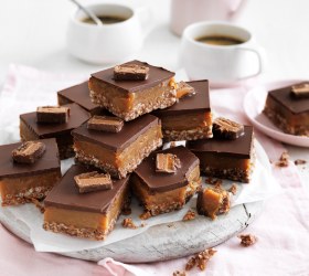 Mars Bar Peanut Crackle Slice