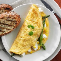 Asparagus, Sweet Corn and Cottage Cheese Omelette