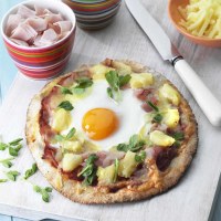 Egg Pita Pizzas