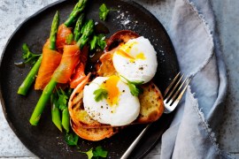 Poached Egg with Asparagus Dippers