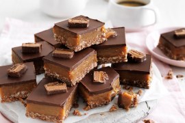 Mars Bar Peanut Crackle Slice