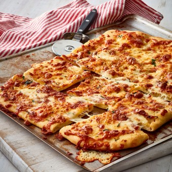 How to make cheesy garlic pizza