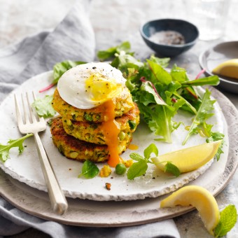 Vegetabe fritters recipe with poached eggs