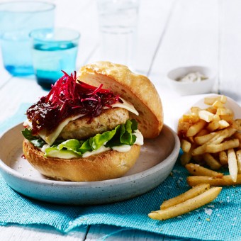 Easy chicken burger with homemade jam