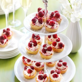 Raspberry mascarpone Cream Tarts