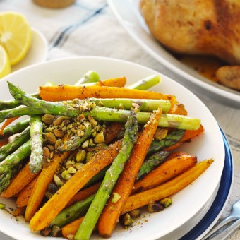 Roasted carrots with pistachios