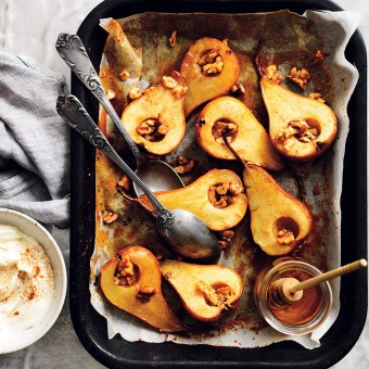 Roasted Pears with Honey and Walnuts