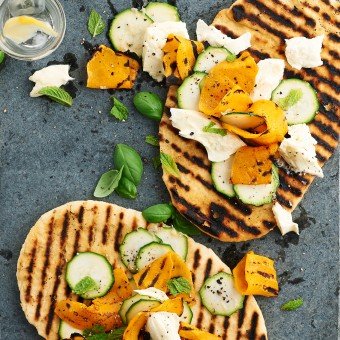 How to make flatbreads on a barbecue